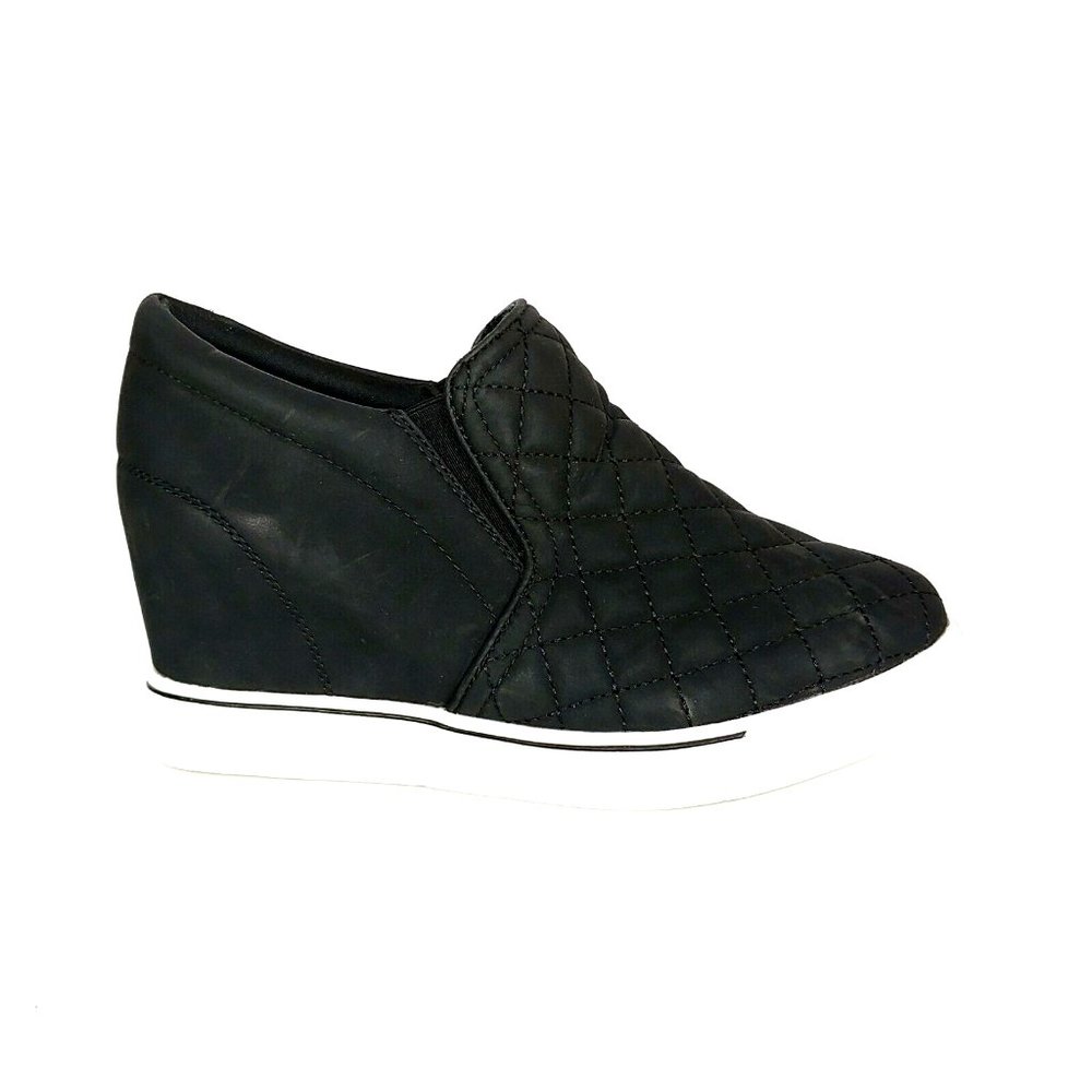 Maurices Womens Sammie Quilted Wedge Sneakers Shoes Black 120940 Slip On 8